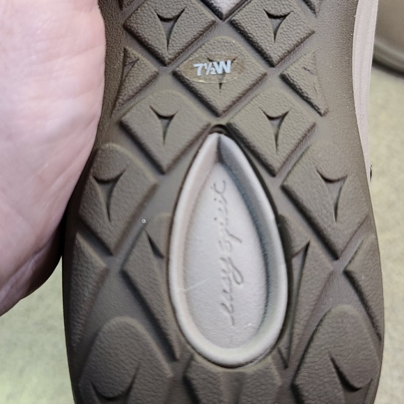 EASY SPIRIT 7 1/2 W Short Boots tan and cream - Picture 4 of 16